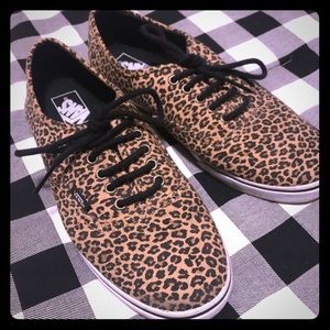 Leopard print Vans